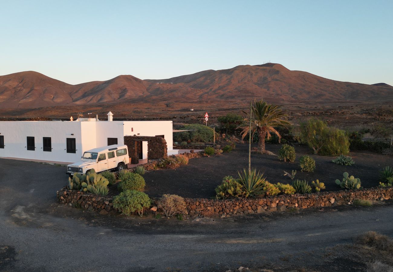 House in Yaiza - Casa SAS La Hoya