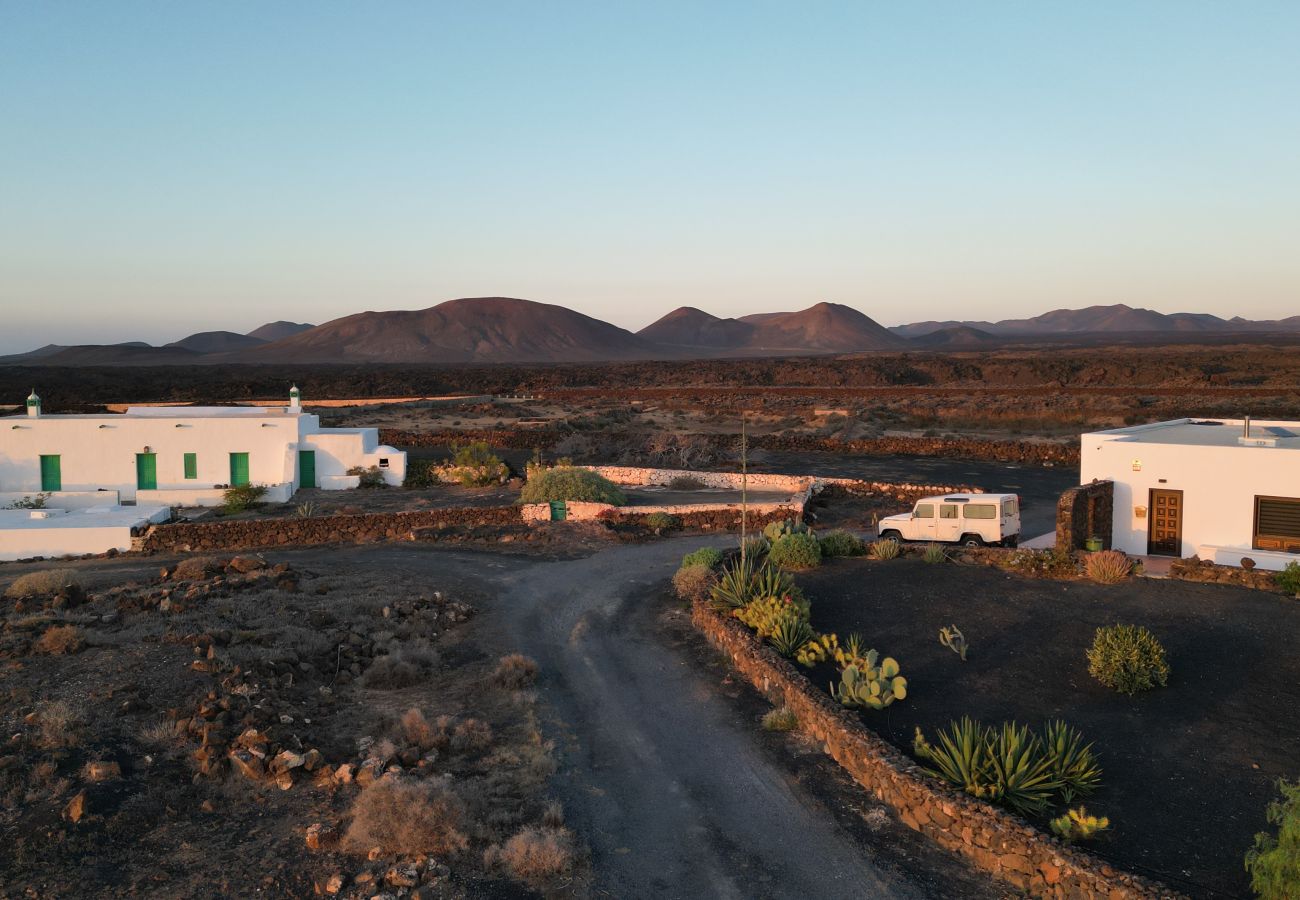 House in Yaiza - Casa SAS La Hoya